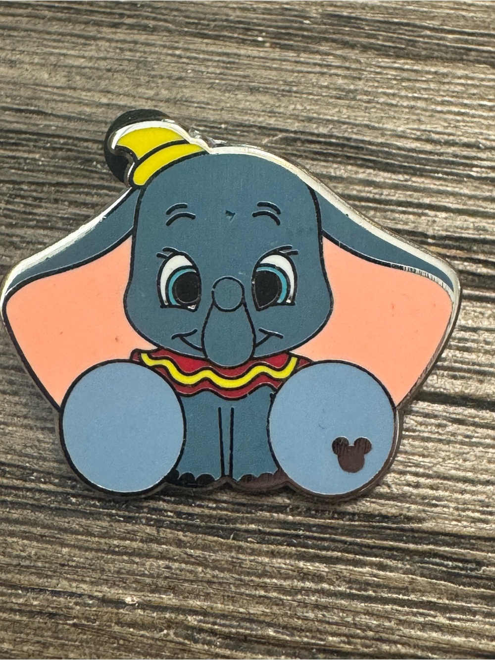 5/$25 Disney Dumbo Big Feet Pin